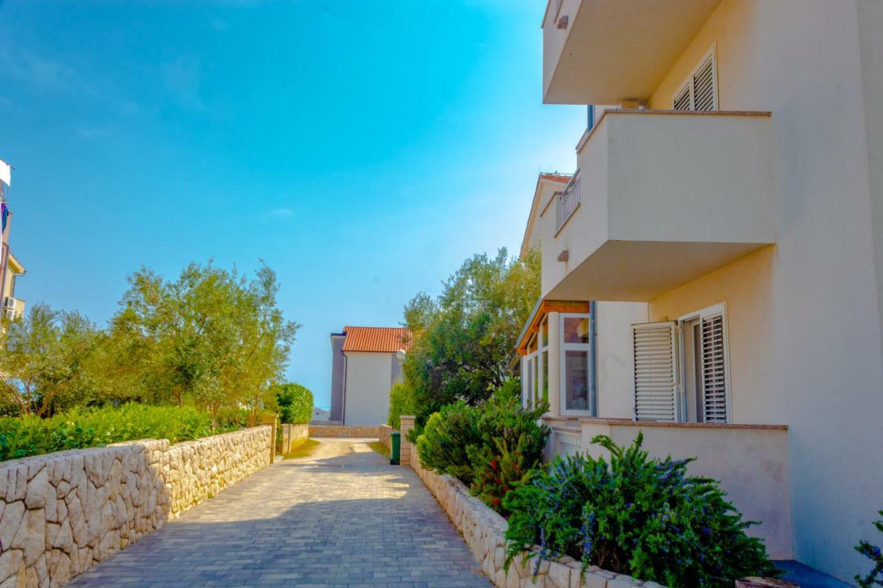 Apartments In Krk Krk Town Exterior photo